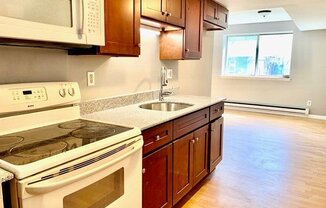 629 Central Ave GF