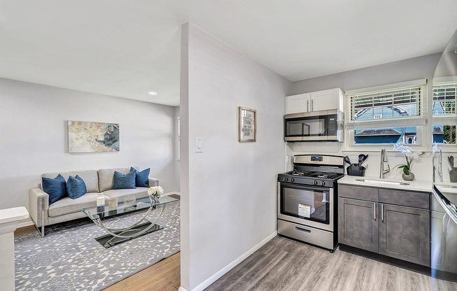 Marlton Colonial Apartments