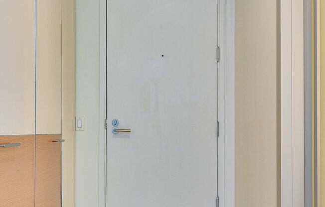 Studio, 1 bath, $1,900
