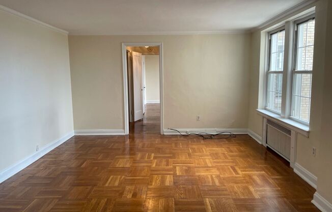 1 bed, 1 bath, 768 sqft, $1,450, Unit Royal York 809