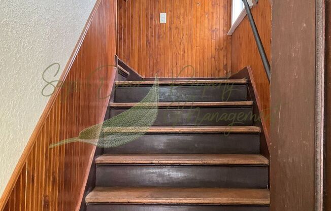 223 N Jackson Ave