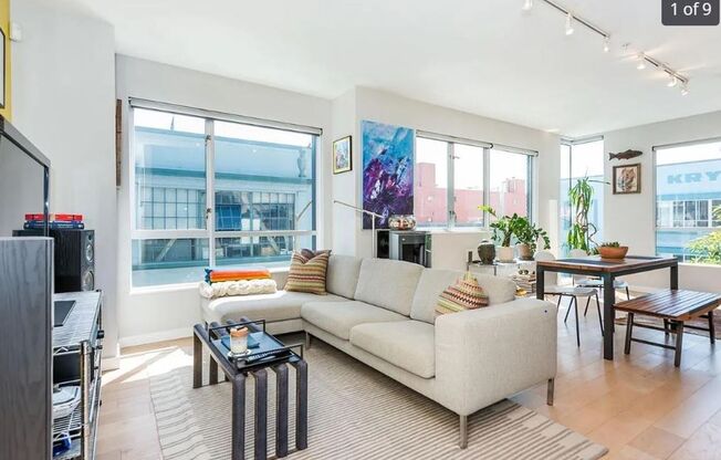 EPIC REA - Bright, Sunny 1BR/ 1 BA corner unit w/PKG
