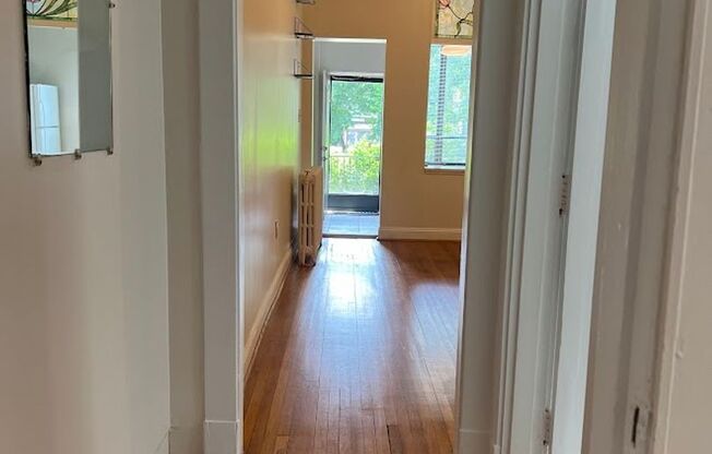 1 bed, 1 bath, $1,550, Unit S7
