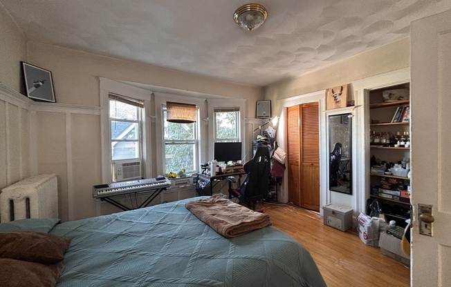 9 GREYLOCK RD