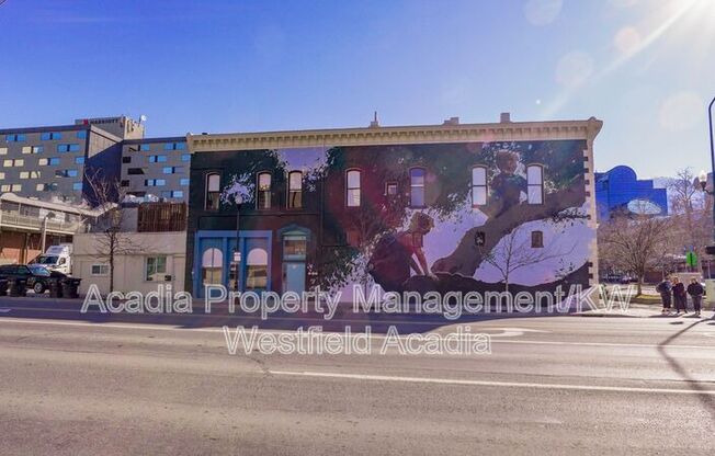40 N FREEDOM BLVD
