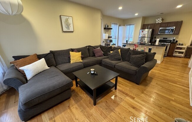 12 JAY ST