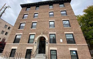 Beautifully Remodeled high-end 3 bedroom / 1 bath apartment