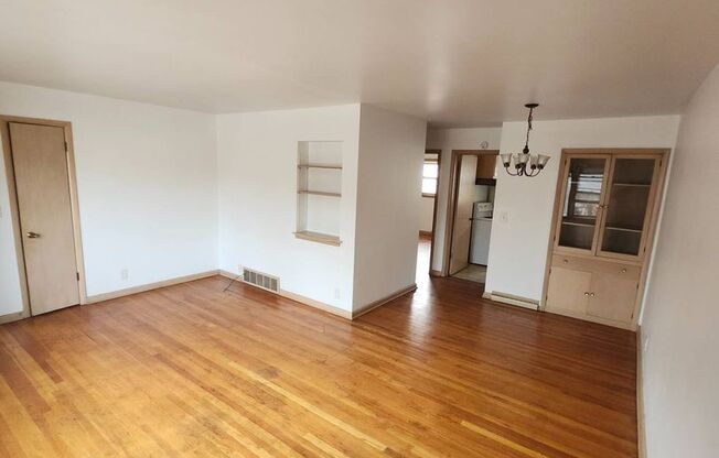 1 bed, 1 bath, $850, Unit APT-4