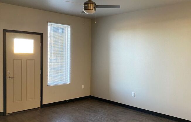 1 bed, 1 bath, 821 sqft, $1,325, Unit 204