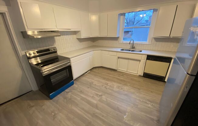 Newly Renovated Home - 5 bed / 2 bath - Southern West Pullman