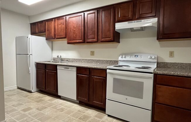 2 beds, 1 bath, $1,195, Unit # 96