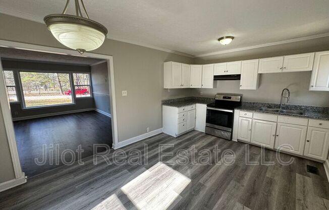 1546 BEATIE AVE SW