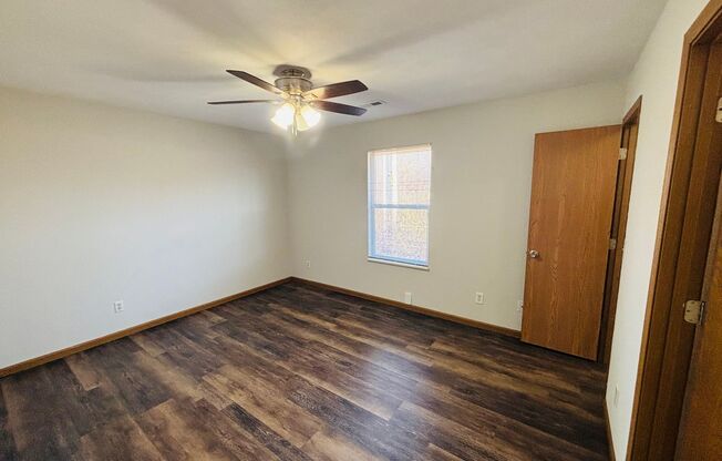 1 bed, 1 bath, 642 sqft, $1,025, Unit 5819-10 PVC