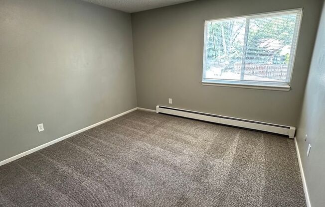 2 beds, 1 bath, 901 sqft, $1,050, Unit #205