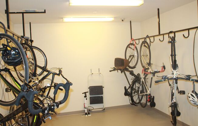 2 beds, 2 baths, 850 sqft, $3,675, Unit 103