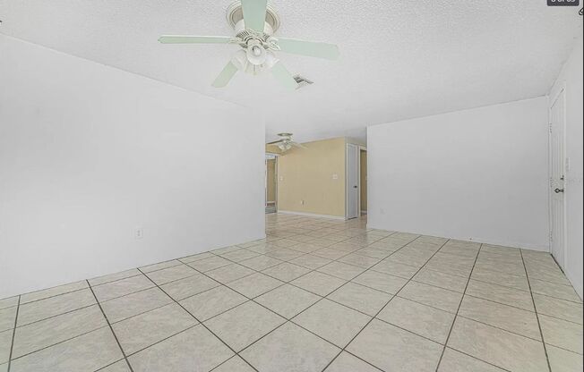 Charming 2 Bedroom, 2 Bath Home in Port Charlotte – Move-In Ready!