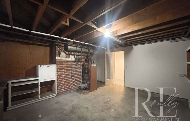 2 beds, 1 bath, $2,275