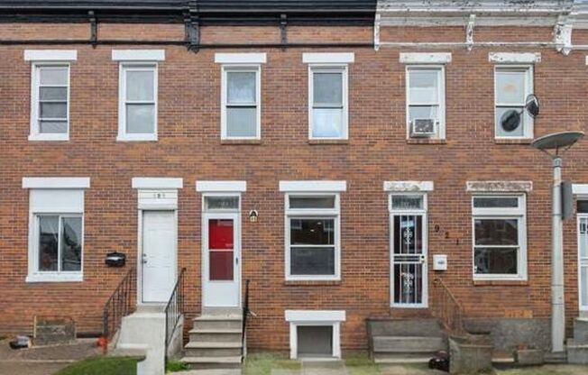 Beautifully Remodeled 2BR Home with Den and Finished Basement