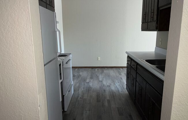 1 bed, 1 bath, 640 sqft, $847, Unit 103