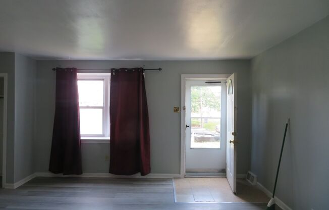 3 beds, 1 bath, $1,600