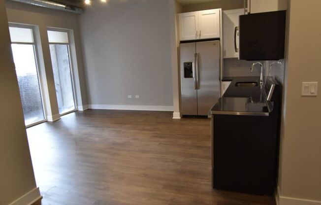 1 bed, 1 bath, 673 sqft, $3,200, Unit 3833-419