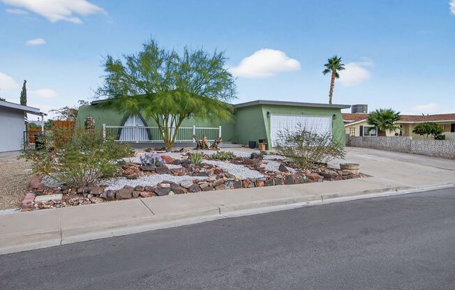 FULLY RENOVATED SINGLE STORY HOME IN HENDERSON