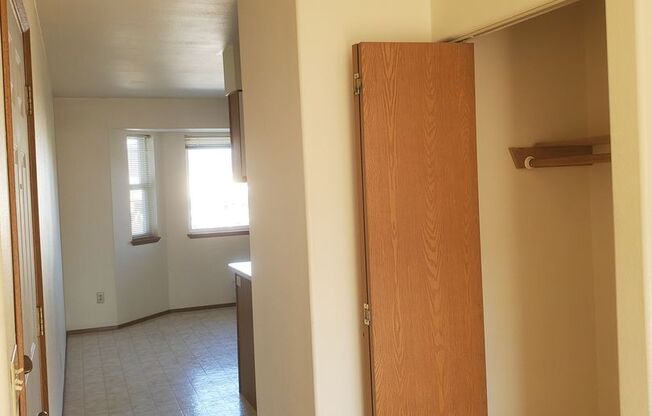 2 beds, 2 baths, 1,200 sqft, $1,695, Unit 1507-C 5th St.