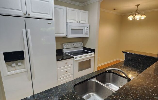 Chapel Hill / Bradford Place Condo AVAILABLE