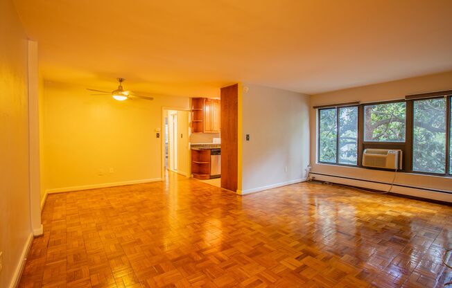 Lovely 2 BR/1 BA Condo in Glover Park!