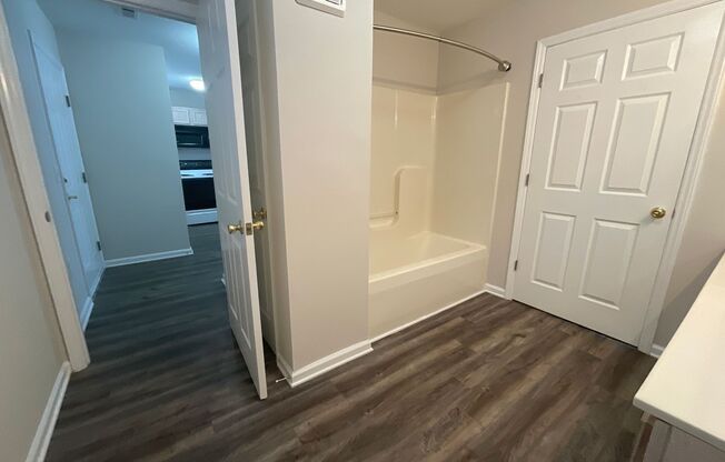 1 bed, 1 bath, 765 sqft, $1,125, Unit 2756-3