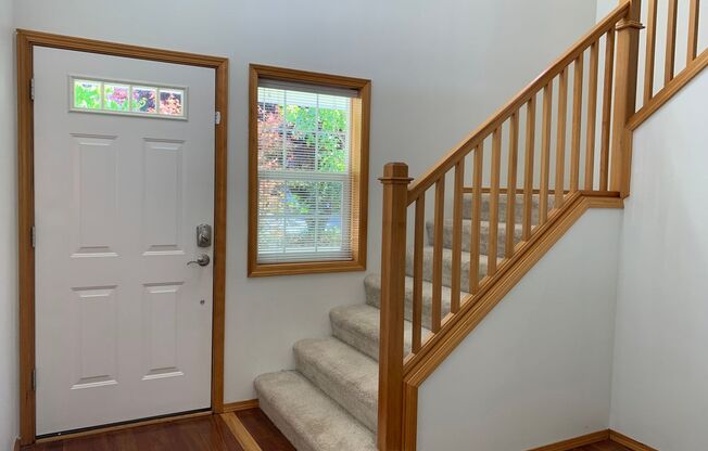 Exquisitely maintained 4 BD 2.5 BA home in Fisher's Landing!  Vaulted ceilings, large, fenced backyard!