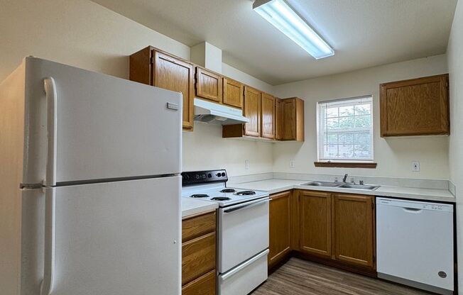 2 beds, 1 bath, $1,198, Unit 105