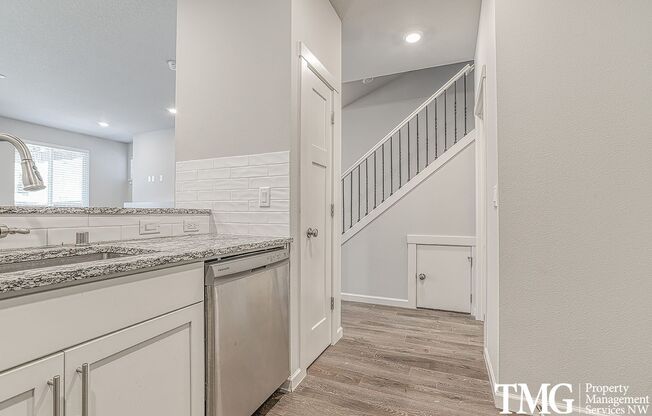 3 Bedroom, 2.5 Bath Townhome In Ridgefield!
