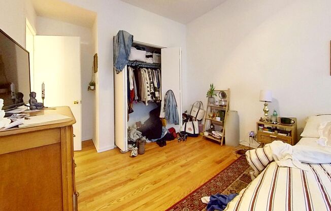 2 beds, 1 bath, 890 sqft, $2,700, Unit 1333 2B