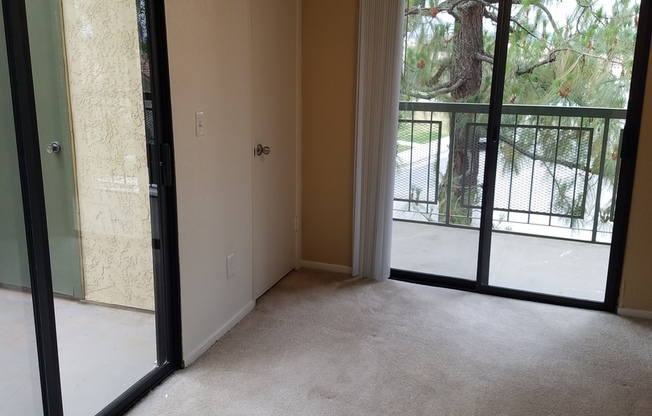 2 beds, 2 baths, 1,040 sqft, $1,575, Unit 260