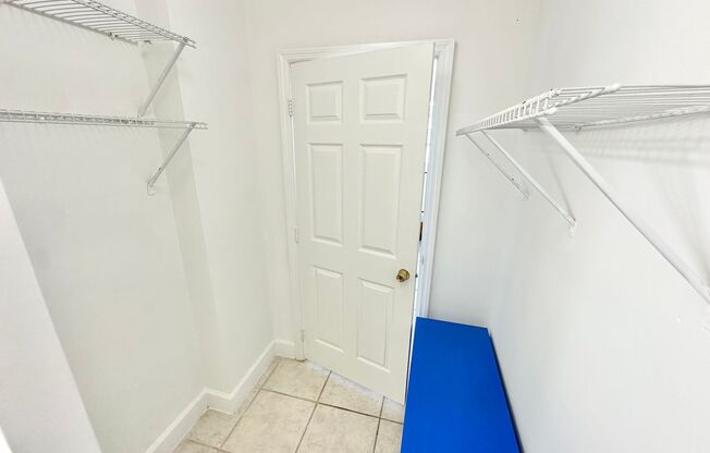 1 bed, 1 bath, $2,300, Unit Unit 1031