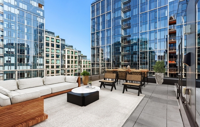 131 SEAPORT BLVD