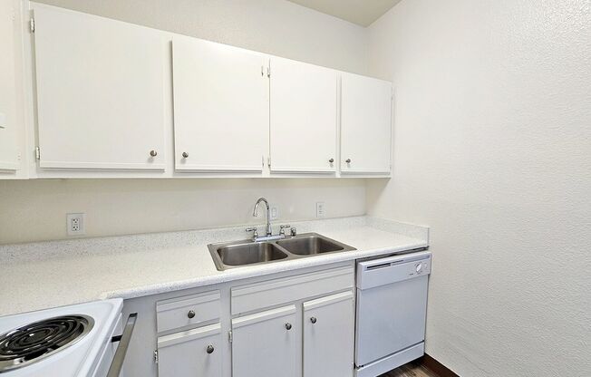 2 beds, 2 baths, 910 sqft, $2,095, Unit 409