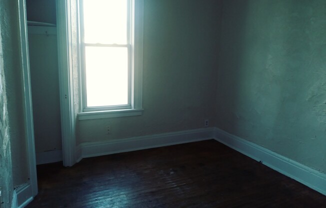 700-706 S. 10th St/935-937 W Pierce St