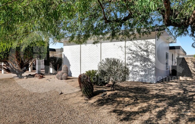 14429 N BOSWELL BLVD