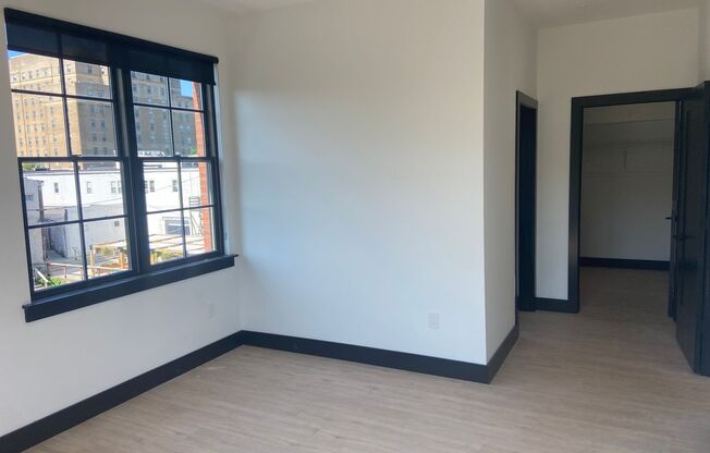 2 beds, 2 baths, 1,077 sqft, $2,500, Unit 501
