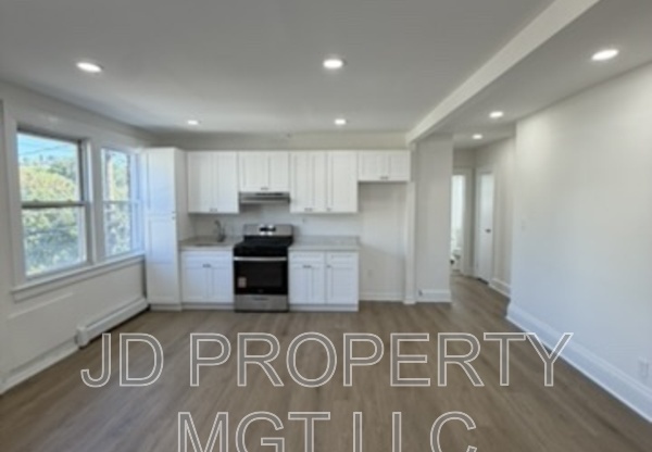 21 VAN COURTLAND PL