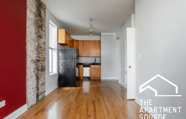 1846 W 18 ST