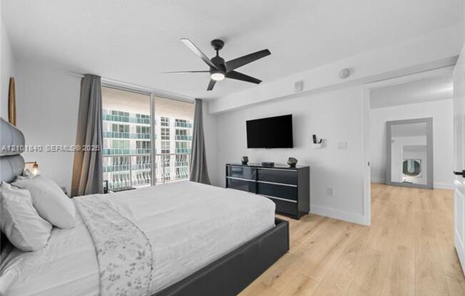 1 bed, 1 bath, $3,500, Unit # 1907
