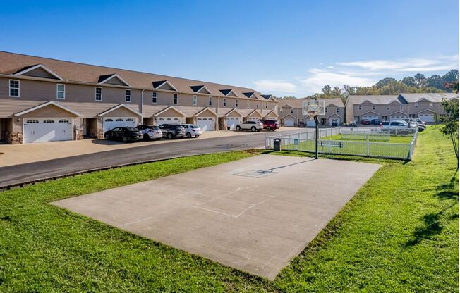 4 beds, 3.5 baths, 3,100 sqft, $2,275, Unit 307