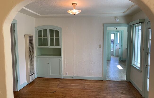Memorial Hospital 2 bedroom 2 bathroom home -All Utilities Included.