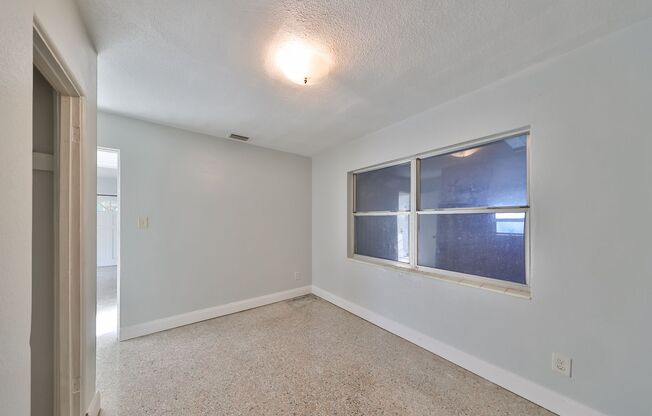 2 beds, 1 bath, $1,650