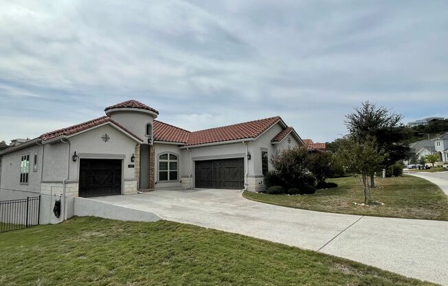 Elegant Cresta Bella home, high atop the Scenic Texas Hills of North San Antonio