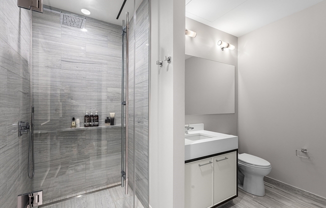 1 bed, 1.5 baths, 876 sqft, $9,800, Unit 3306