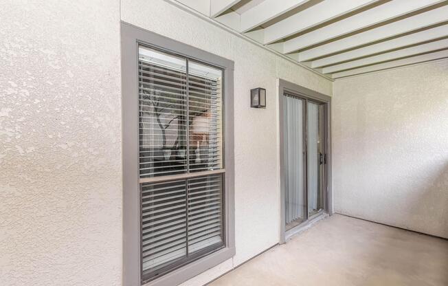 2 beds, 2 baths, 975 sqft, $1,330